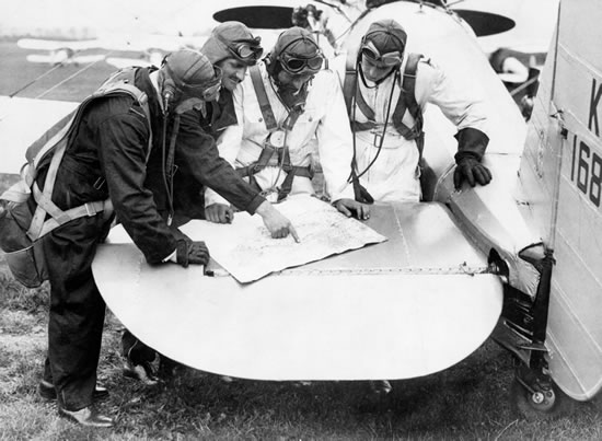 Pilots of 111 Squadron taking part in the 1935 Air Exercises (Credit: MoD/Crown copyright 1935)