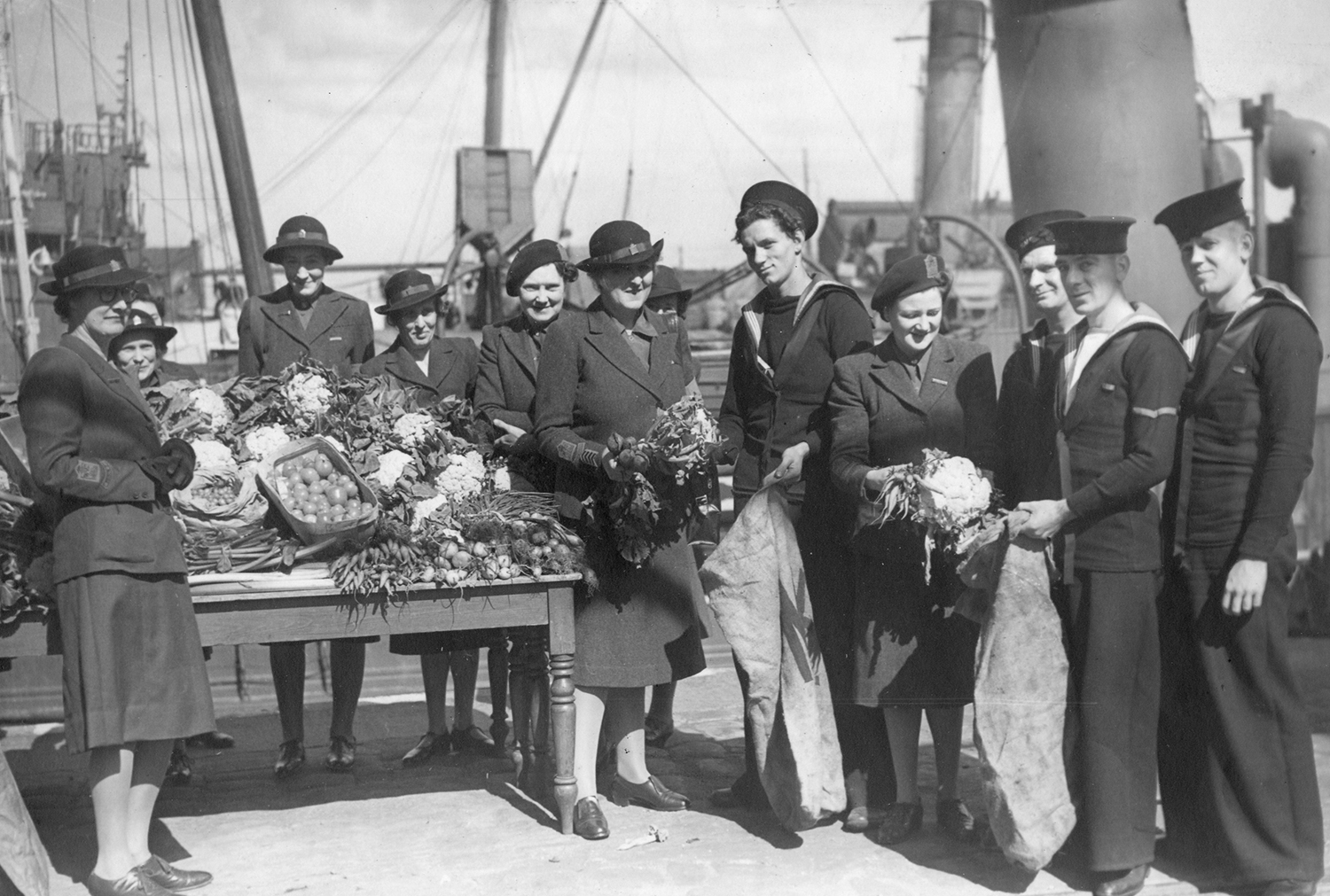 Lady Reading visiting services welfare vegetables for minesweepers, June 1944