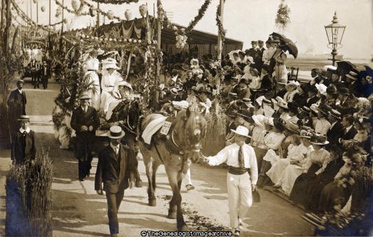 Battle of Flowers Jersey 1910 (1910, Battle of Flowers, Float, Horse drawn wagon, Jersey)