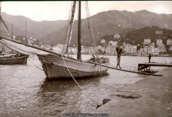 Boats at Port Italy (boat, Italy)