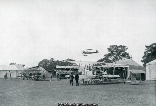 British Flying Machines at Farnborough (Aircraft, Airplane, Army, Farnborough, Royal Flying Corps)