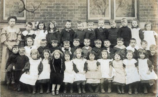 Class Photograph C1900 (C1900, Class Photograph, Infant School, Rainham, School)