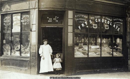 Confectioner 222 Devons Rd Bow Harold Wray C1911 ( 222 Devons Road, 1/2d, 39 St Johns Road, Boston, Bow, Brock's Fireworks, C1910, Cadbury's Chocolate, Confectioner, England, Fry's Chocolate, Harold Wray, J, Lincolnshire, London, Mrs, Victory V, Wray)