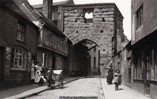 Cook Street Gate Coventry (1/2d, 1905-08-14, 24 Paradise Street, Baker, Baston, bicycle, boy, Cook Street Gate, Coventry, delivery boy, England, Girl, handcart, L.R.Gee, Lady, Mr, Warwickshire, West Midlands, Ye Olde Tower)