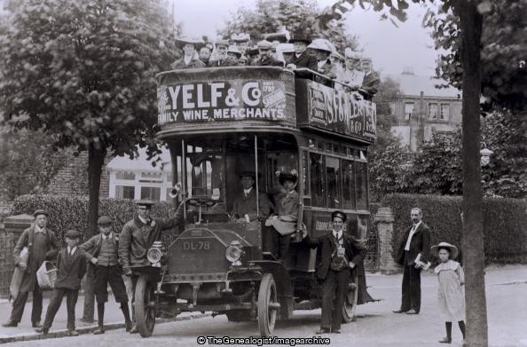 Crowd by bus IOW (Bus Conductor, Bus Driver, C1915, England, Hampshire, Isle of Wight, omnibus, Osborne House)