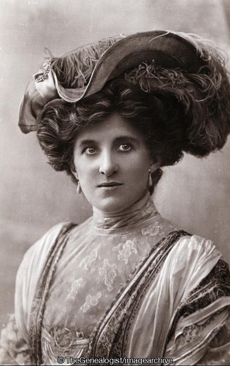 Decima Moore 1908 (1908, Actor, actress, Decima Moore, English, Lady Moore-Guggisberg CBE, Lilian Decima, Singer)