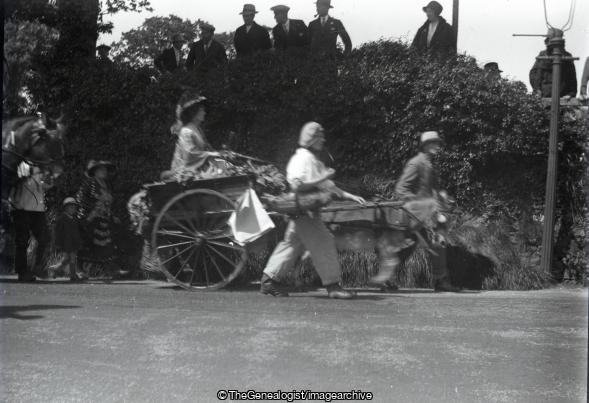 Donkey Cart Proclamation of King George V Celebrations 1910 (1910, Celebration, Donkey Cart, England, London, May, parade, Pearly Queen, Proclamation)