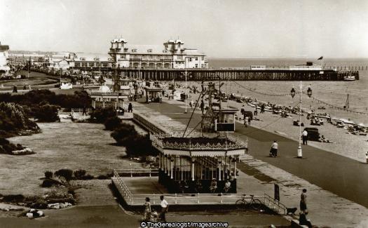 Esplanade and Pier, Southsea (Beach, clarence pier, Esplanade, Hampshire, Southsea, Southsea Beach)