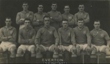 Everton Football Club (A. Harland, D. Raitt, D. Reid, Everton, Everton Football Club, Football, H. Hart, J. McDonald, J. Peacock, R. Irvine, S. Chedgzoy, T. Fleetwood, W. Chdwick, W. D. Williams)