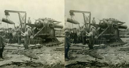 Feeding Grannie - Shell Hoisted into Position (3d, BL 15 Inch Howitzer, C1917, France, Hoist, Royal Artillery, Shell, WW1)