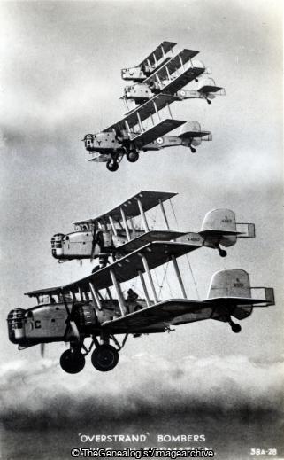 Flying in formation (1933, Bomber, Boulton & Paul Type P.75 Overstrand Bomber, Flying, Military, Overstrand)