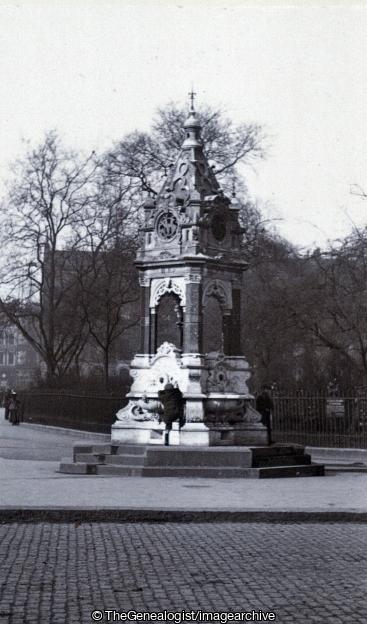Fountain Finsbury Square EC April 1900 (Finsbury, Finsbury Square, Fountain)