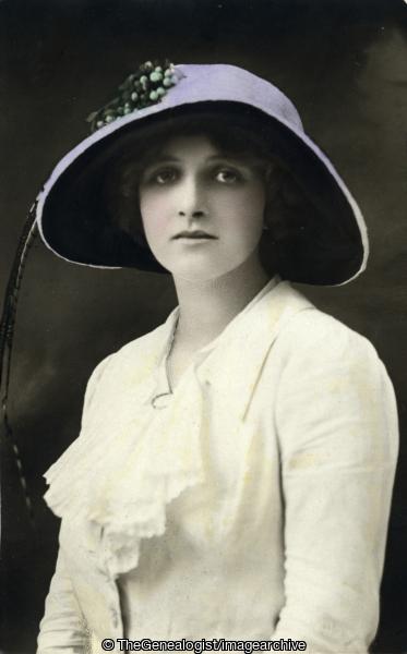Gladys Cooper 1914 (1/2d, 1914, 1914-04-22, 26 Parade, Actor, Beauty, British, Feathered Hat, Gladys Cooper, hat, Jersey, Le Monnier, Lydia, Miss, Model, St. Helier, Tinted, woman)