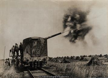 Heavy Marine Gun Corn scorched by fire (Artillery, C1915, French, Naval Gun, Railway Gun, Weapon, WW1)