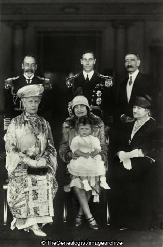 Homecoming of the royal highness The Duke & Duchess of York, The Majesty King George and Queen Mary, Duke and Duchess of York with Princess Elizabeth and Earl and Countess of Strathmore (1927, 1927-06-27, Countess of Strathmore, Duchess of York , Duke of York, Earl of Strathmore, King George V, Princess Elizabeth, Queen Mary)
