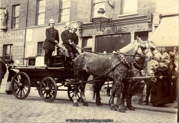 Horse draw fire engine (Allchin, Fire Engine, Firemen, Horse drawn wagon, London, Mile End, Mile End Road, Musto)