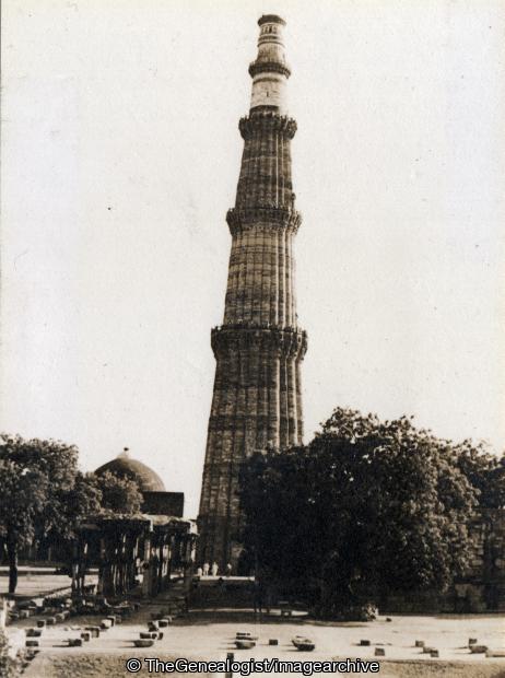 Kutab Minar near Delhi about 1200 AD Main Tower of Kutab (Delhi, India, Qutub Minar, tower)