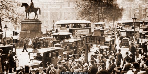 London, Trafalgar Square 1933 (Charles I, George IV, London, Trafalgar Square)