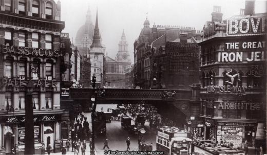 Ludgate Hill and St Pauls Cathedral (Bravingtons, C1920, England, London, Ludgate Hill, St Pauls Cathedral)