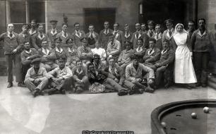 Military Hospital Soldiers with nurses (Military Hospital, Nurse, Soldiers, WWI)