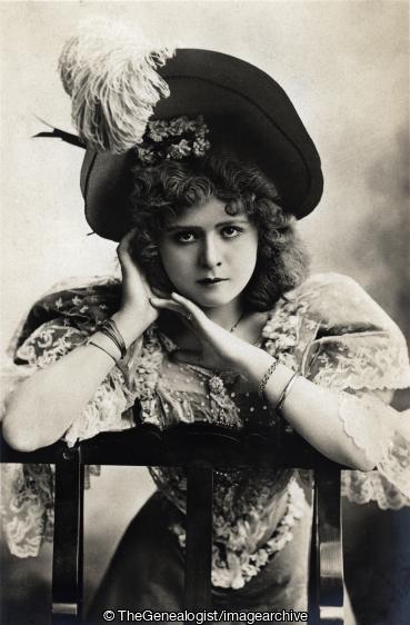 Miss Mabel Love 1904 (1/2d, 1904-08-06, 570 Halliwell Road, actress, Blackpool, Bolton, British, Dancer, hat, John, Lancashire, Miss Mabel Love, Mr, Whittle)