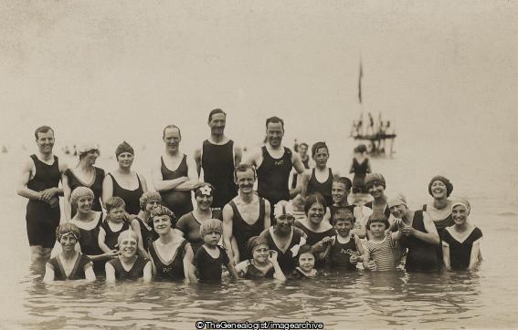Mixed group of swimmers C1920 (bathing, bathing cap, bathing costume, bathing platform, C1920, swimmers, Swimming)