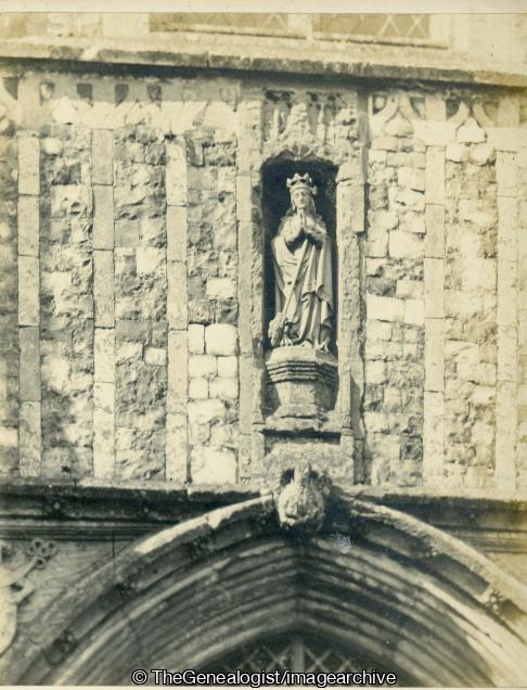St Margaret's Lowestoft Statue (Lowestoft, St Margaret)