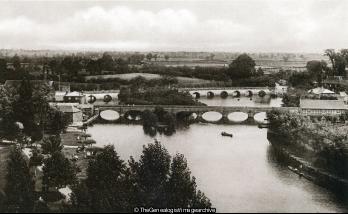 Stratford on Avon The Two Bridges from the Memorial (Avon, Bridge, Clopton Bridge, Stratford on Avon, Tramway Bridge)