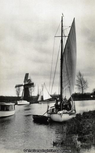 The Mill, Horning (England, Horning, Norfolk, sailing boat, Vessel, Windmill)