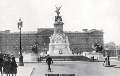 The Queen Victoria Memorial (Buckingham Palace, London, The Queen Victoria Memorial)