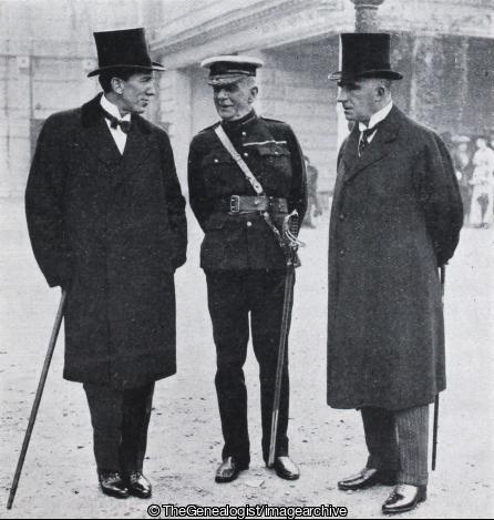 United Arts Rifles, A Consultation at Earl's Court October 1914 L to R Mr Gerald Du Maurier, Major Sir Alfred Turner, Sir Arthur Pinero (1914, Alfred Turner, Arthur Pinero, Earls Court, England, Gerald du Maurier, Kensington, London, Major, United Arts Rifles, WW1)