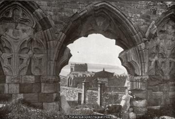 Whitby Abbey Western Doorway before bombardment St Mary s through Arch P19 (16/12/1914, Durham, East Coast Raids, England, shelling, Whitby, Whitby Abbey, WW1)