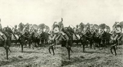 WWI - French Cavalry Ready to Follow an Infantry Attack (3d, Casque, Cavalry, France, French, Horse, Sabre, WW1)